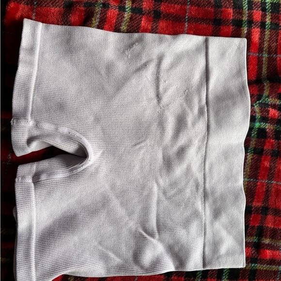 Leggings and spandex - Picture 2 of 3